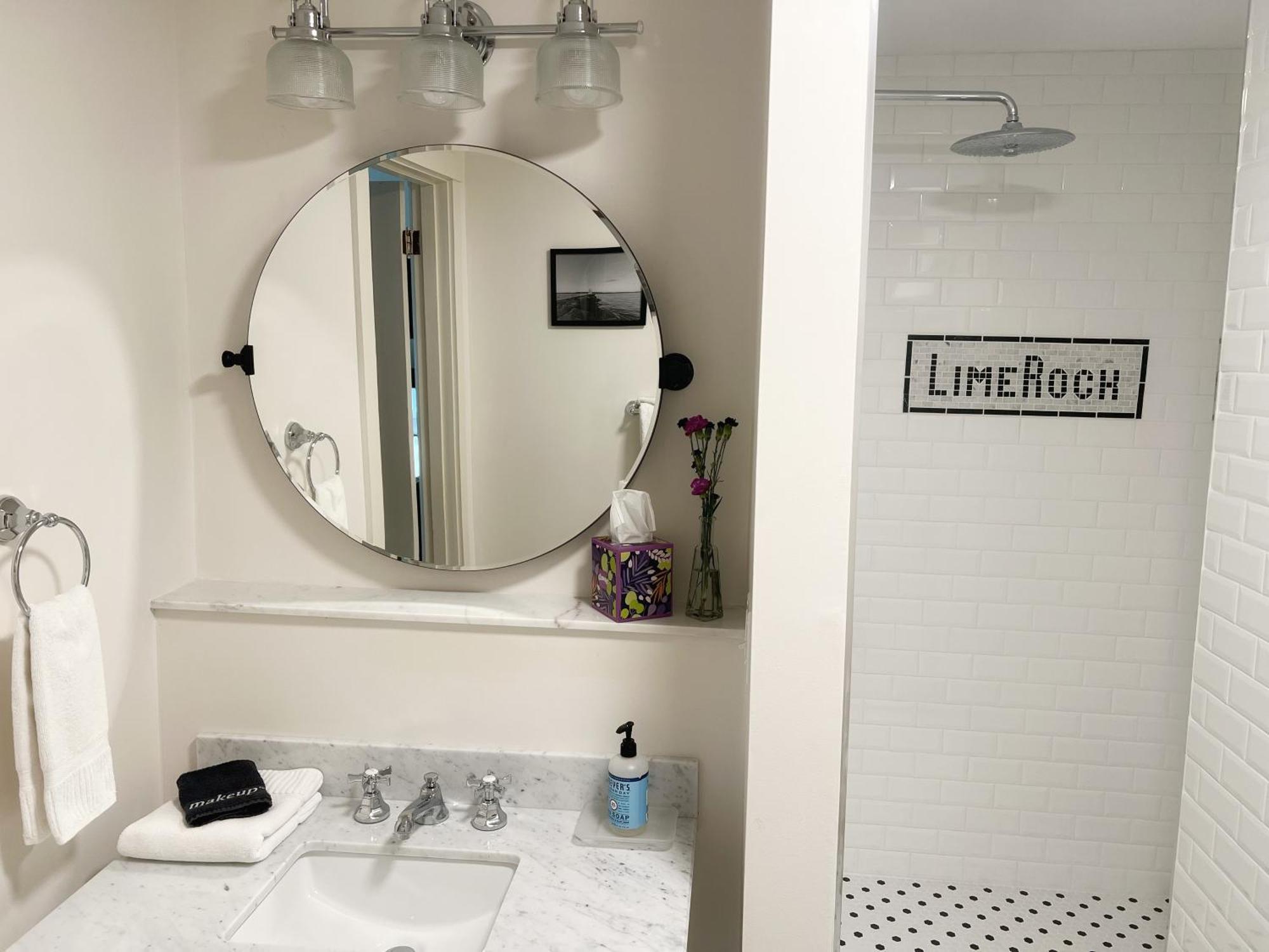 Limerock Inn Rockland Bagian luar foto