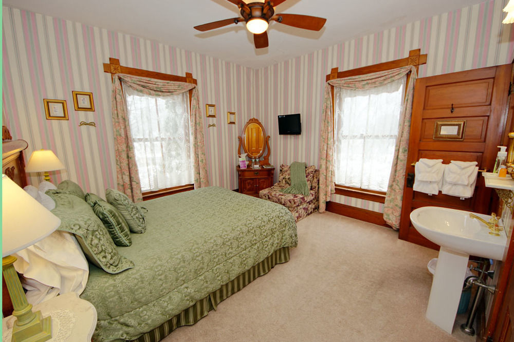 Limerock Inn Rockland Bagian luar foto