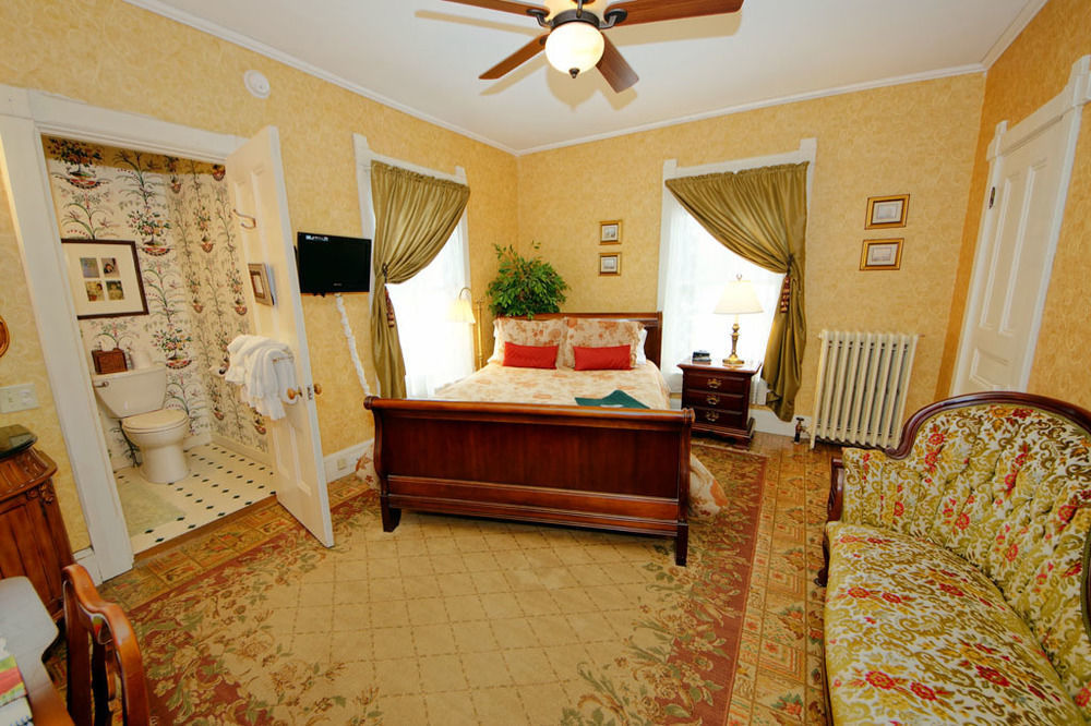 Limerock Inn Rockland Bagian luar foto